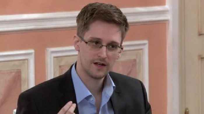 Putin Grants Russian Citizenship To Tech Whiz Edward Snowden