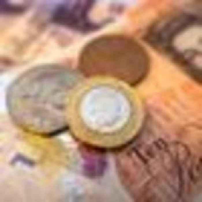 Pound steadies as markets expect Bank of England action to prop up UK currency
