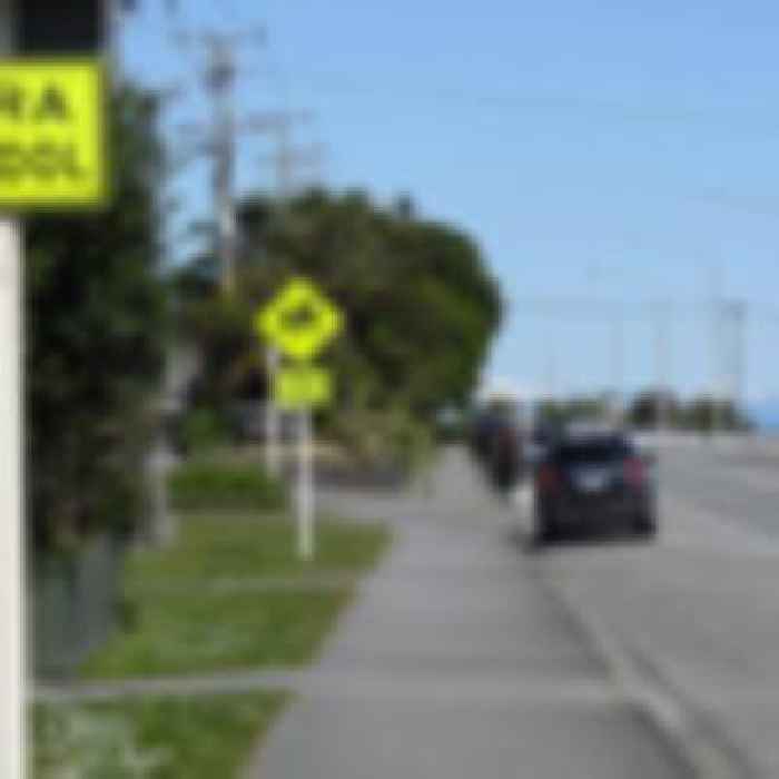 Bilingual road sign proposal on West Coast draws hundreds of online comments