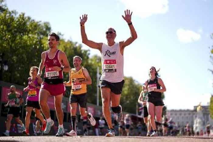 What is the 2022 London Marathon route and how to get the app