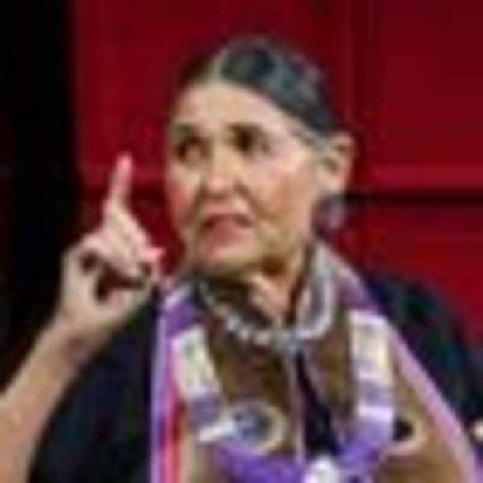 Sacheen Littlefeather, famous for declining Brando's Oscar, dies weeks after accepting Academy apology