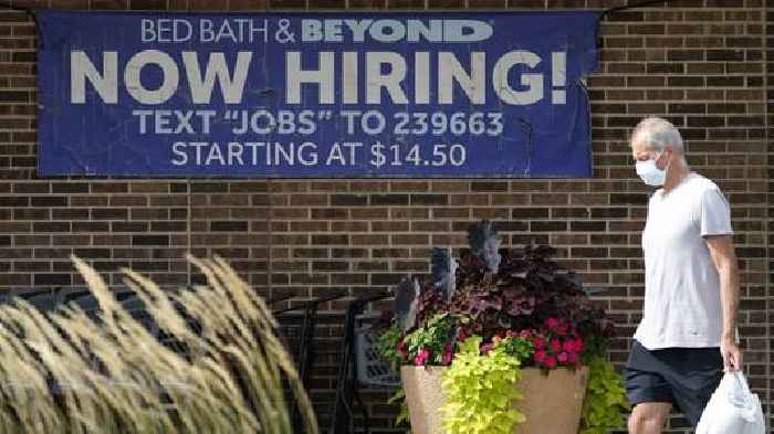 U.S. Applications For Jobless Benefits Increased Last Week