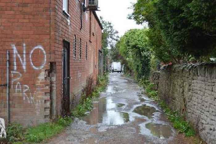 Nottinghamshire neighbours say life is a nightmare next to 'muck alley'