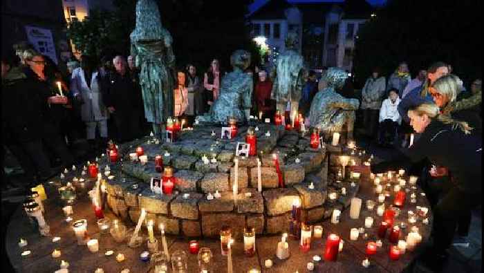 Hundreds attend silent vigil for Creeslough victims in Letterkenny