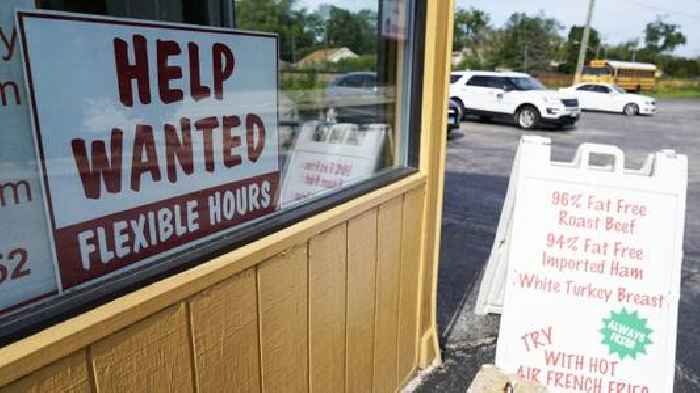 U.S. Applications For Jobless Aid Rise Last Week