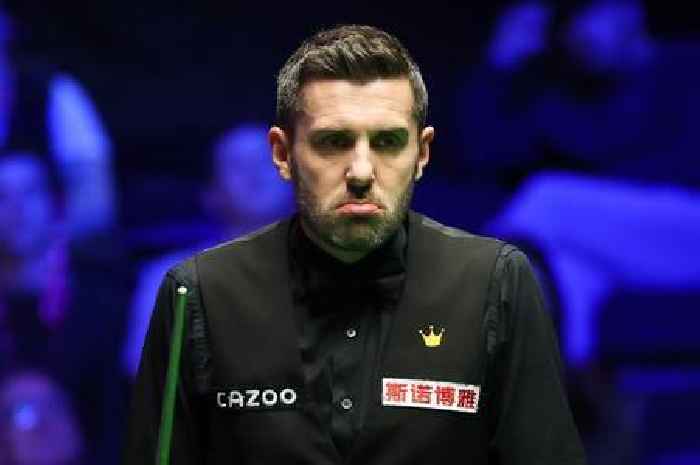 Ronnie O'Sullivan calls for snooker referee change after Mark Selby profits from error
