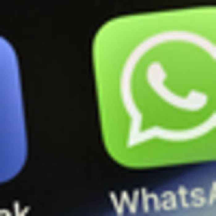 WhatsApp users report problems using popular messaging service