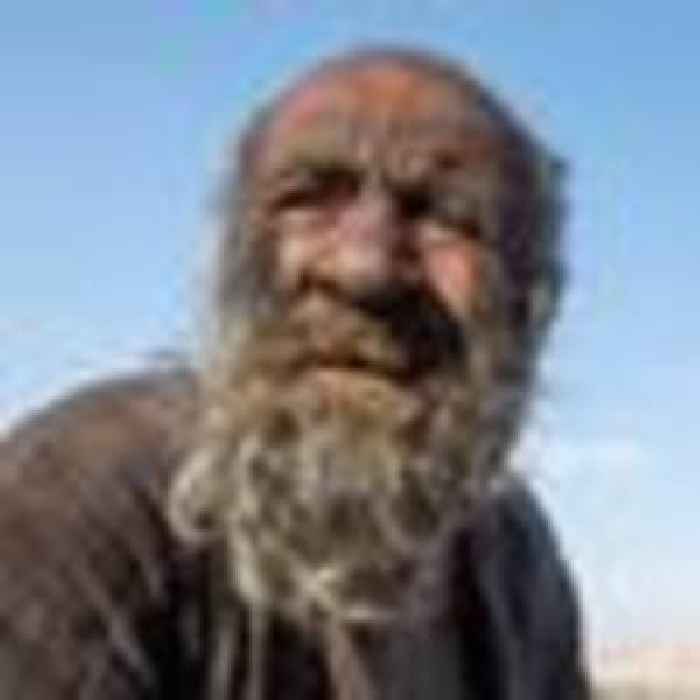 'World's dirtiest man' dies after first wash in more than 50 years