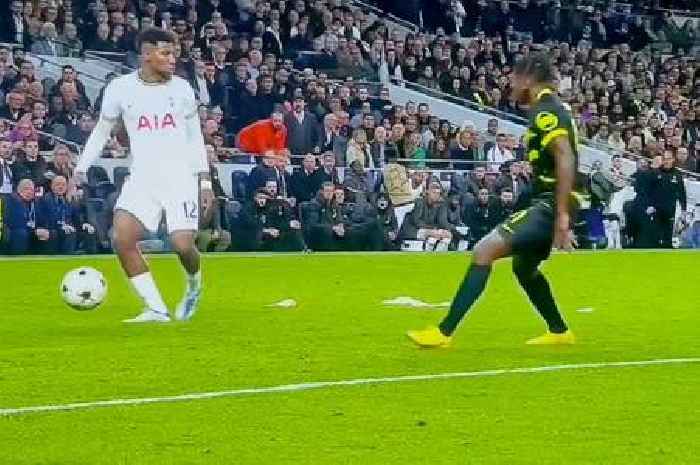 Emerson Royal slated for 'embarrassing' no-look pass that Antonio Conte couldn't believe