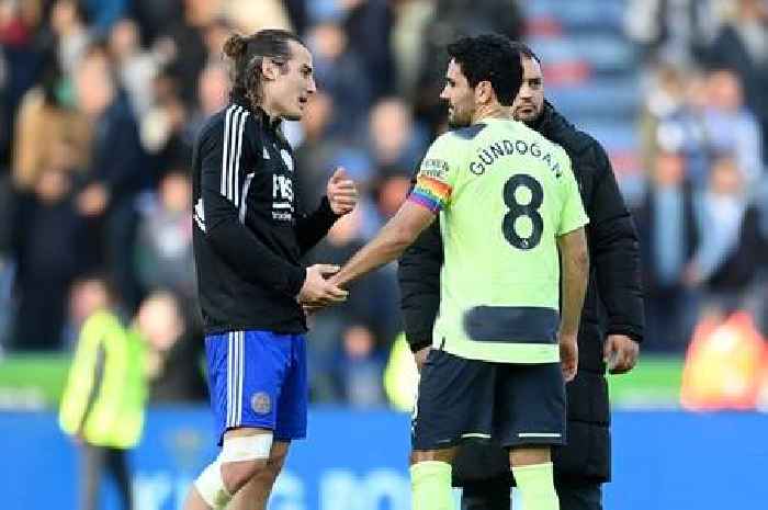 Brendan Rodgers gives Caglar Soyuncu instruction as he explains rare Leicester City start
