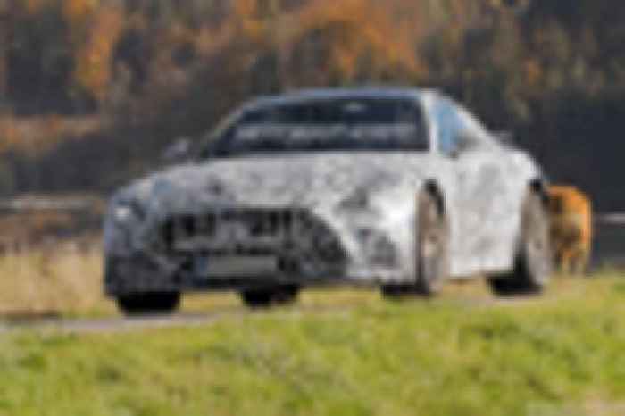 2024 Mercedes-Benz AMG GT spy shots and video