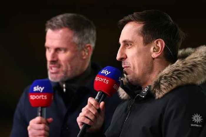 Gary Neville and Jamie Carragher disagree on new Premier League prediction amid Arsenal concern