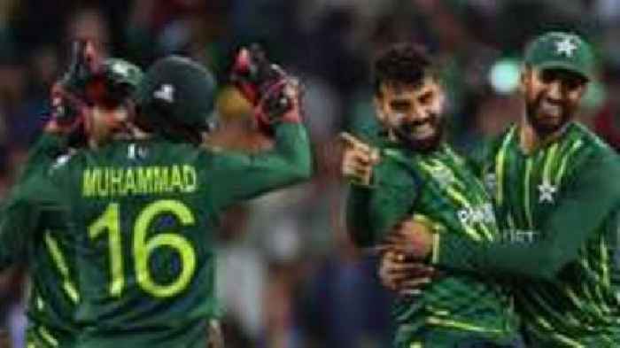 Pakistan beat South Africa to boost slim hopes