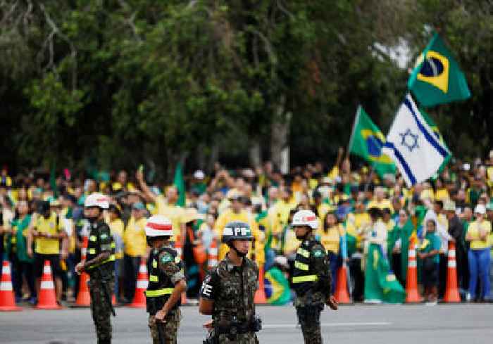 Pro-Bolsonaro roadblocks lose steam in Brazil; Lula transition begins