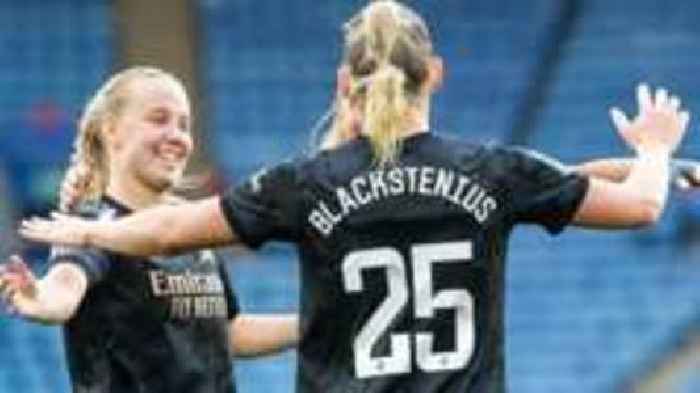 Arsenal beat Leicester for 14th straight WSL win