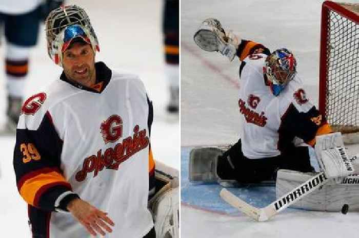 Petr Cech signs for Chelmsford Chieftains ice hockey and wins man of the match on debut