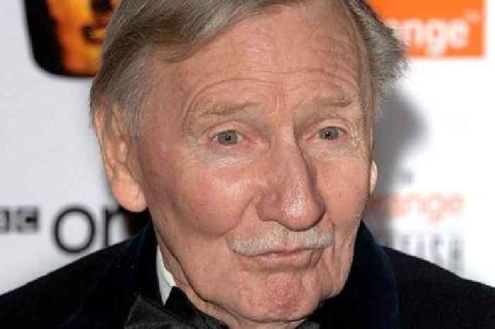 Harry Potter and Carry On actor Leslie Phillips dies aged 98
