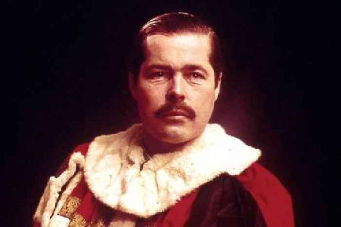 Lord Lucan's brother 'knew missing Earl was living abroad as a Buddhist under a fake name'