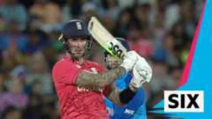 Hales hits his fifth six of the match