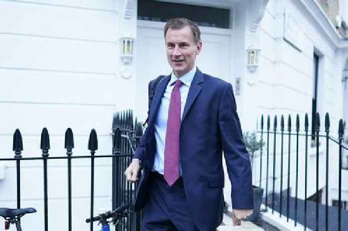 What time is Jeremy Hunt's autumn statement budget and what will he say