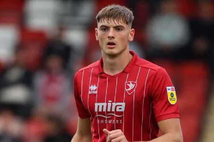 Setting bar for commitment at Ipswich, handling threat of Sam Vokes and new loan for striker - Cheltenham Town boss Wade Elliott ahead of Wycombe Wanderers at home