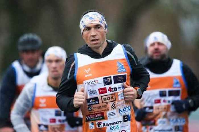 Kevin Sinfield's Tigers colleagues join 7 in 7 ultramarathon for motor neurone disease