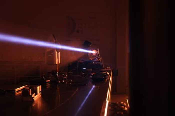 Hall of mirrors for Proba-3 laser testing