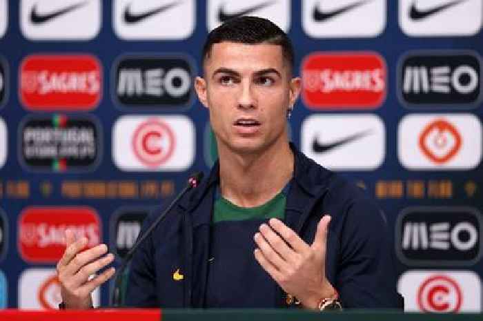 Cristiano Ronaldo makes 'everyone knows who I am' response to Man Utd sack threat