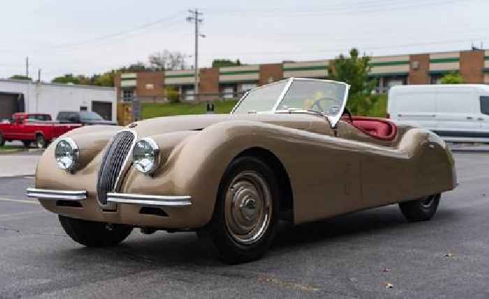Clark Gable's 1952 Jaguar XK120 Is Gone With the Wind for $311,111