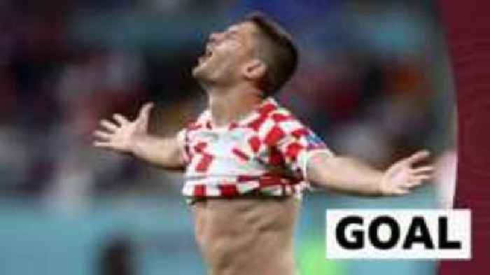Kramaric gets his second goal as Croatia lead 3-1