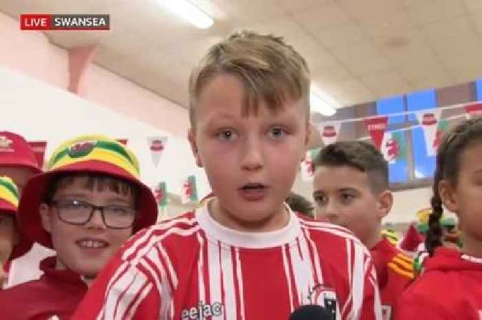 Schoolboy gives brilliant Wales team talk in live BBC interview ahead of England World Cup clash