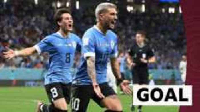 De Arrascaeta's fine finish puts Uruguay two up