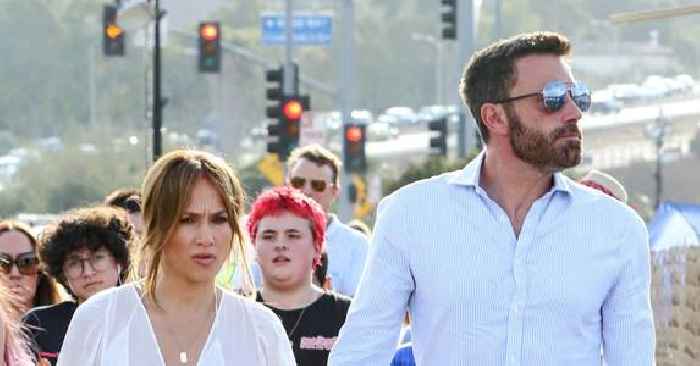 Holiday Season! Jennifer Lopez & Ben Affleck Go Christmas Tree Shopping With Their Kids