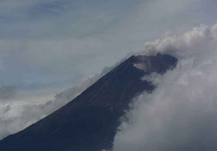 Indonesia's Semeru volcano erupts, people warned to stay away