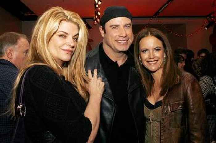Kirstie Alley dead: Stars pay tribute to 'delightful actress' - updates