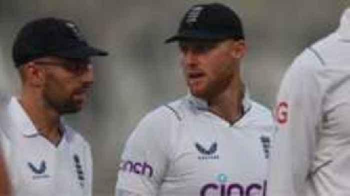 Pakistan v England: Second Test, day two - radio & text