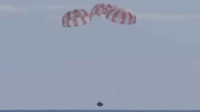 NASA's Orion Capsule Blazes Home From Test Flight To Moon
