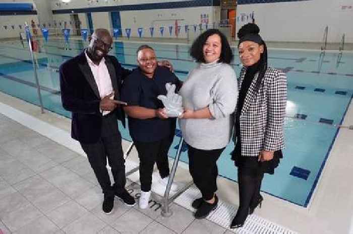 Pioneering swimmer Dearing makes waves with National Lottery project