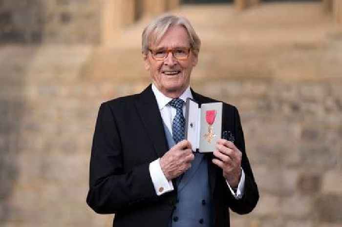 ITV Coronation Street star Bill Roache shares King Charles' hilarious remark as he picked up OBE