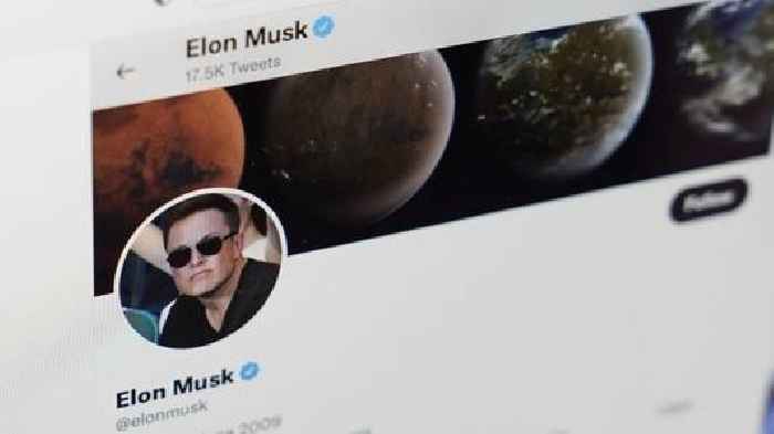 Musk Polls Twitter Users About Whether He Should Step Down