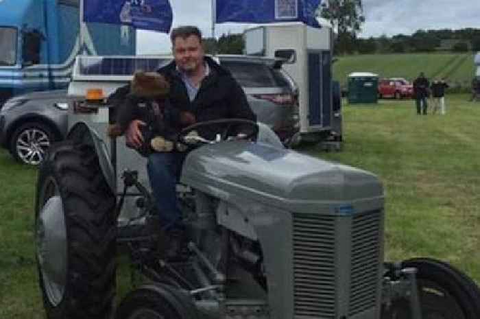 Man making epic 600-mile journey on 1940s tractor after mum dies on her birthday