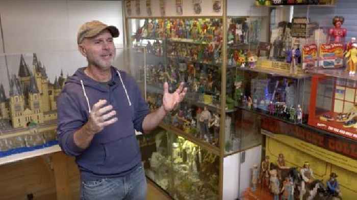 Toy Heaven: Avid Collector Shows Off His 30,000-Piece Collection