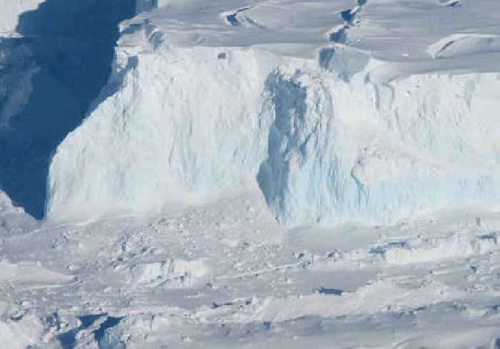 Scientists uncover another reason for melting of Antarctic glaciers - study