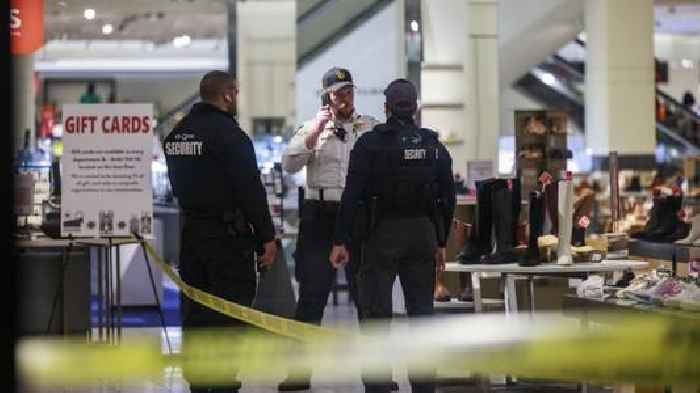 5 Arrested In Deadly Shooting At Minnesota's Mall Of America