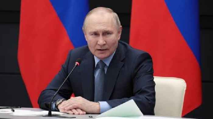 Putin Claims Moscow Ready For Ukraine Talks As Attacks Go On