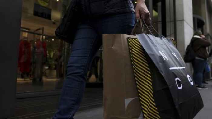 Holiday Sales Up 7.6% Despite The Squeeze Of Inflation