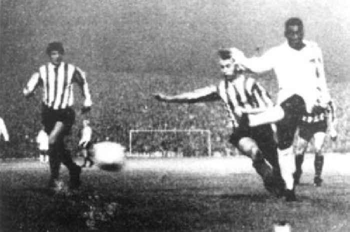 The night Pele took on Stoke City and how great rival Gordon Banks became his great friend