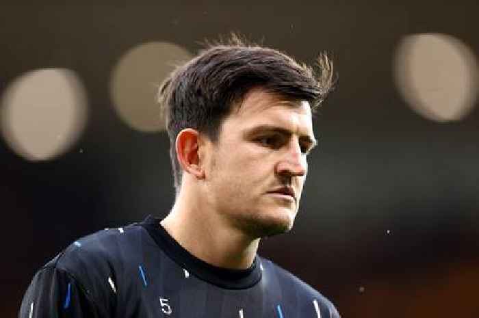 Harry Maguire urged to leave Man Utd following Erik ten Hag decision amid Chelsea transfer links