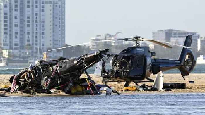 Helicopters Collide Over Australian Beach, 4 Passengers Dead