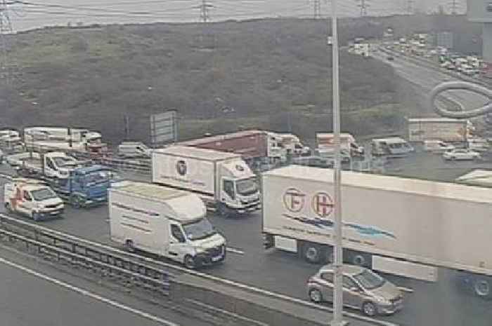 Live M25 traffic updates as broken down lorry causes miles of queues at Dartford Crossing
